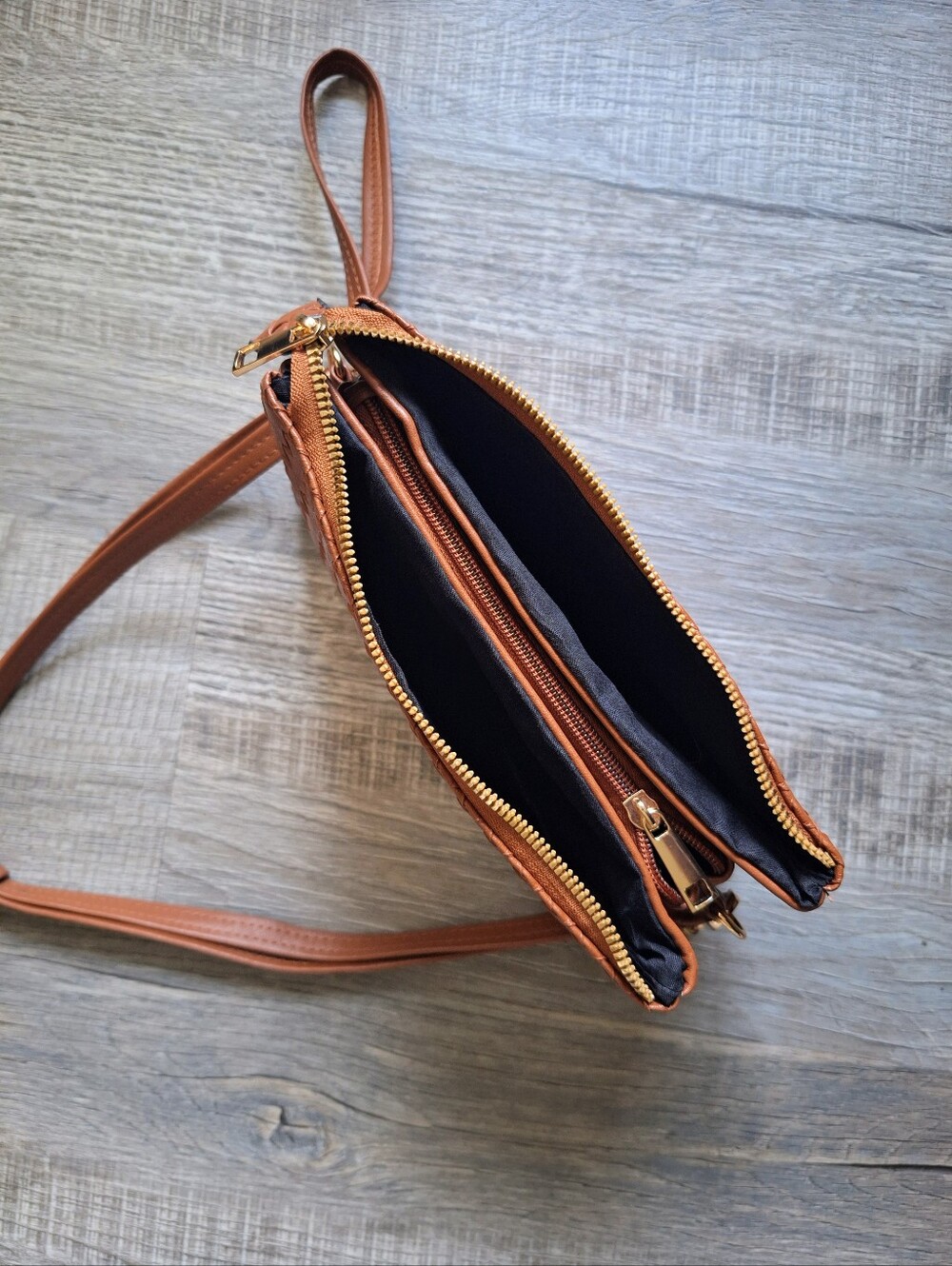 Chic Unlimited Woven Crossbody Wristlet Purse – Cognac Brown - Picture 2 of 2